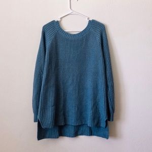 Oversized sweater W/cutout